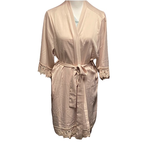 Lela Rose Other - Le‎ Rose Lauren Lace-Satin Pink Robe Size Medium Bridesmaids Bridal Wedding
